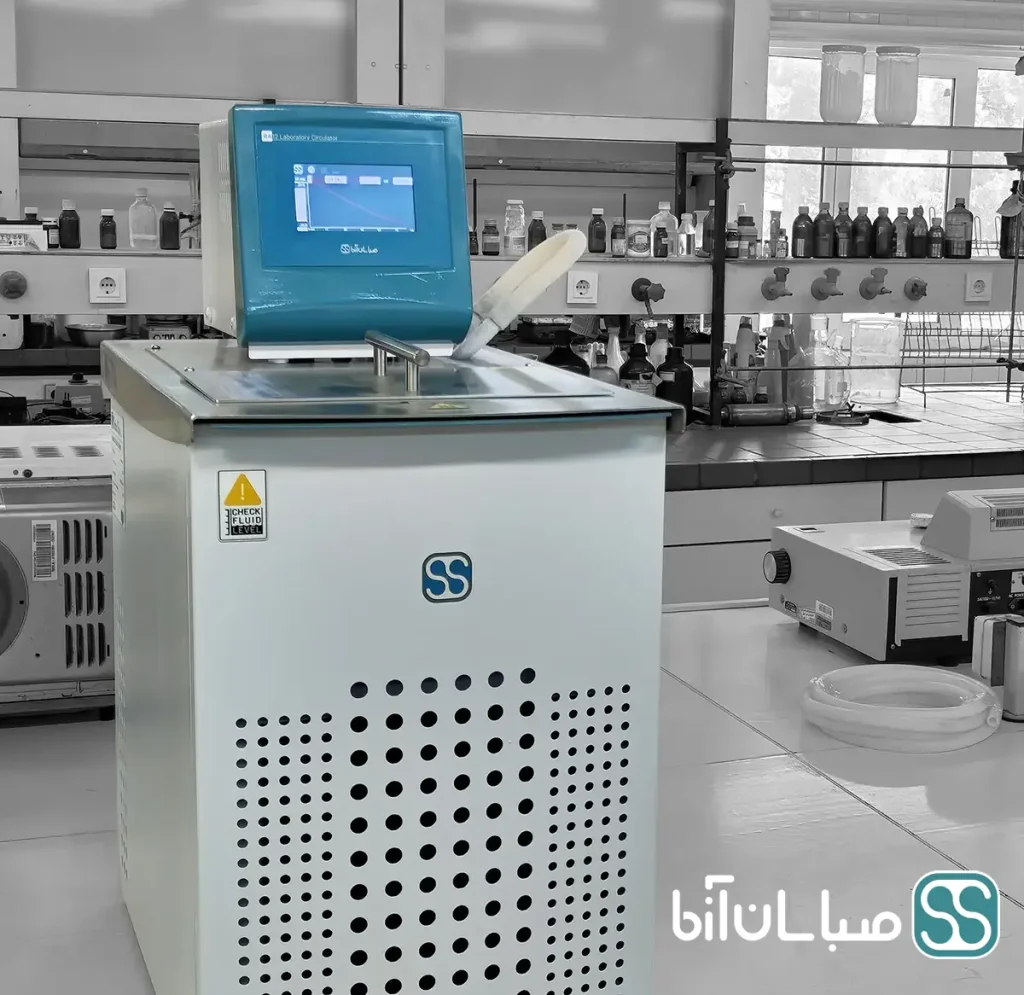 یک سیرکولاتور آزمایشگاهی رومیزی برند صباسان آزما